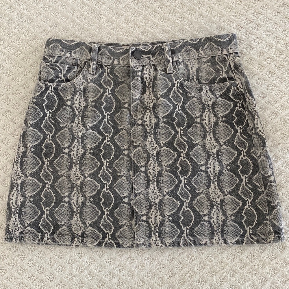 Snake skin jean shirt. Size: 28